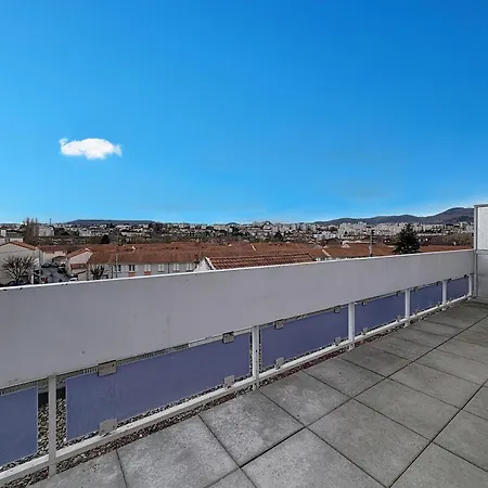 F1 Sur Clermont-fd - Parking Chartier דירה *